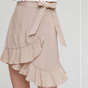 Aritzia Sunday best annely wrap skirt